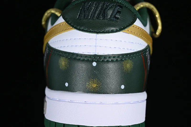 All Categories Nk SB Dunk Series Nk SB Dunk Low Low-top Sneakers Nk Dunk Low Panda Prank-Christmas Tree Green and Yellow SB Strappy Low-top Casual Sneakers DD1391-300